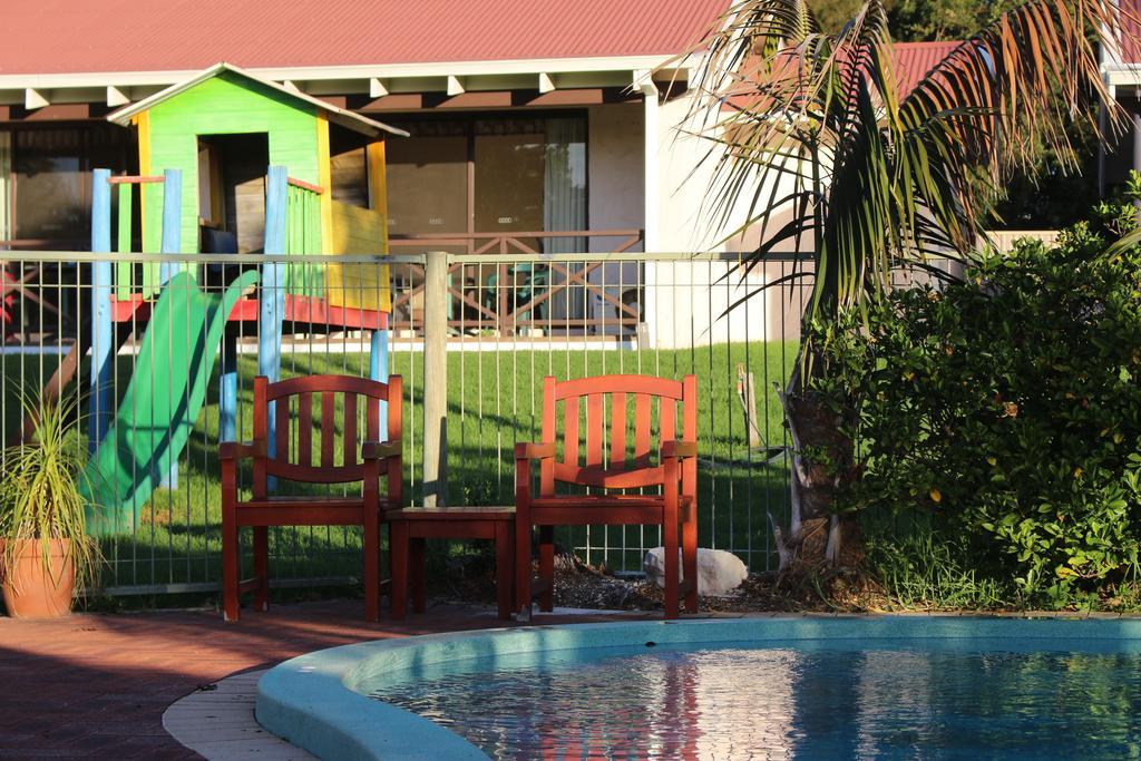 Karri Forest Motel Pemberton Bagian luar foto