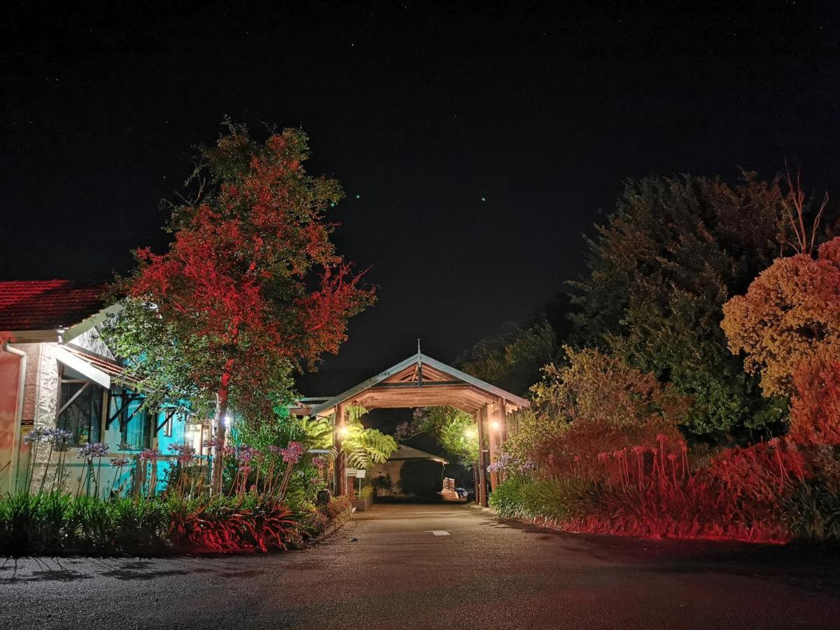Karri Forest Motel Pemberton Bagian luar foto